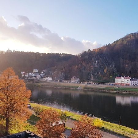 Utulny Apartman V Centru, S Krasnym Vyhledem Decin Buitenkant foto